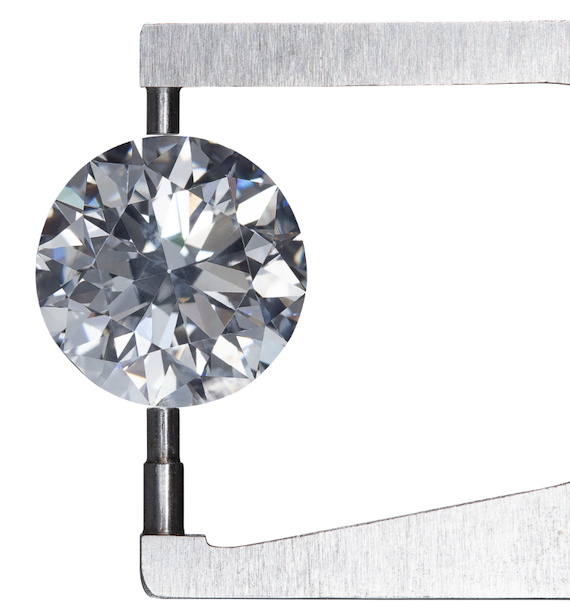 Lab created diamond UK Novita